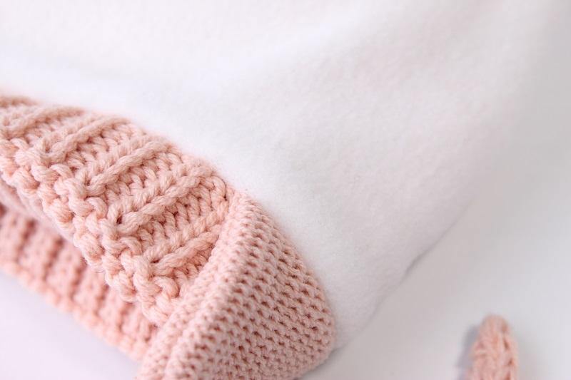 Bonnet tricoté en coton pour bébé avec oreillettes