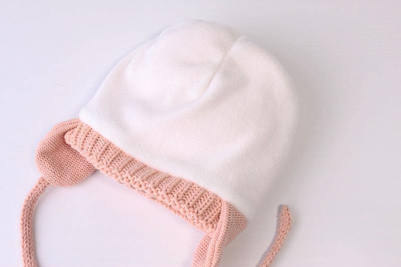 Bonnet tricoté en coton pour bébé avec oreillettes