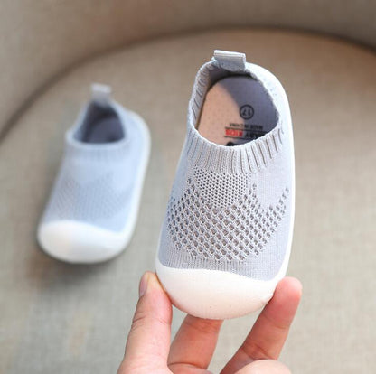 Chaussures décontractées en maille pour bébé