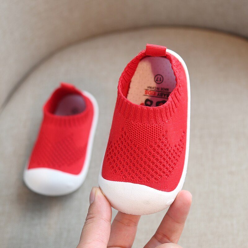 Chaussures décontractées en maille pour bébé