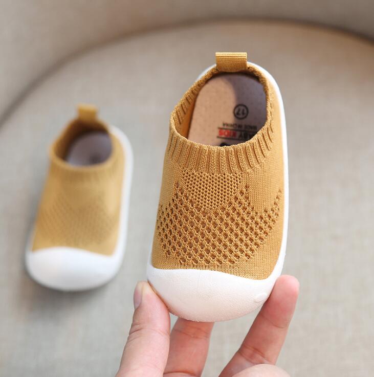 Chaussures décontractées en maille pour bébé